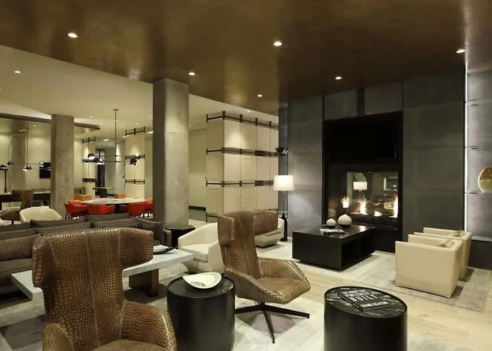 3br Elegant Glass Penthouse Pool With Deck & Gym Chicago
